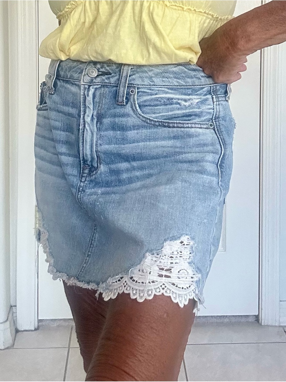 American Eagle Outfitters Light Blue Denim Mini Skirt w White Cotton crochet hem - Picture 2 of 11